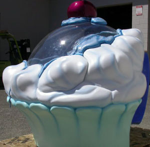 GIANT CUPCAKE