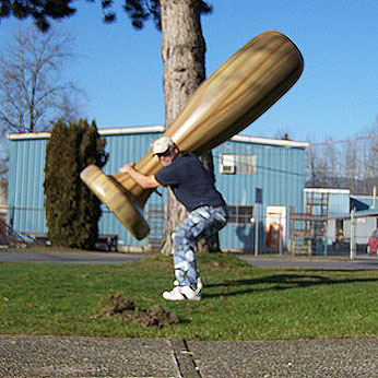 GIANT BASEBALL BAT